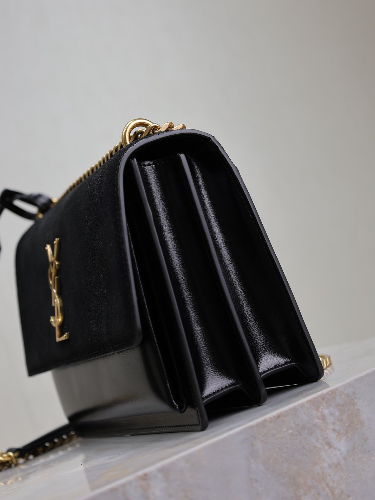 YSL 25S SUNSET BAG 22 IN BLACK CALFSKIN AND SUEDE GOLD HARDWARE