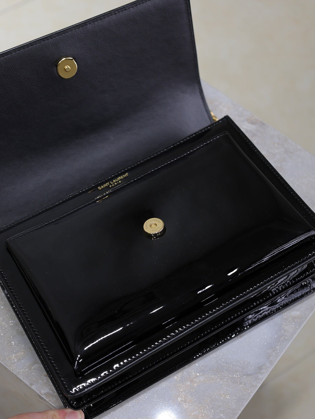 YSL 25S SUNSET MEDIUM 22 IN BLACK SHINY CALFSKIN GOLD HARDWRE