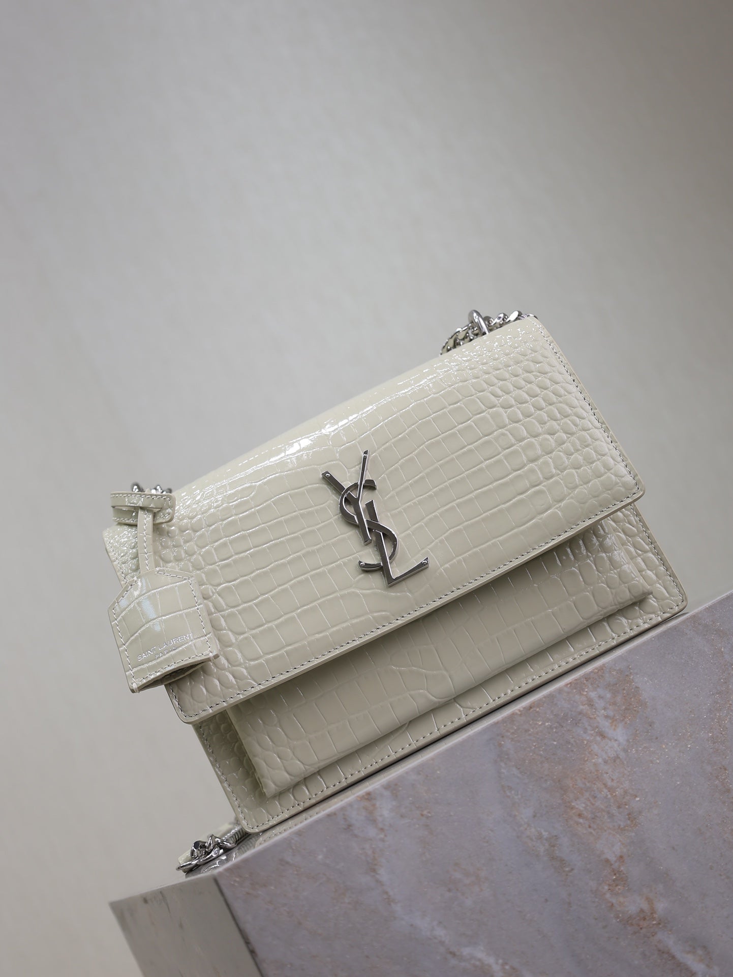YSL 25S SUNSET MEDIUM 22 IN IVORY CROCODILE-EMBOSSED SHINY CALFSKIN SILVER HARDWRE