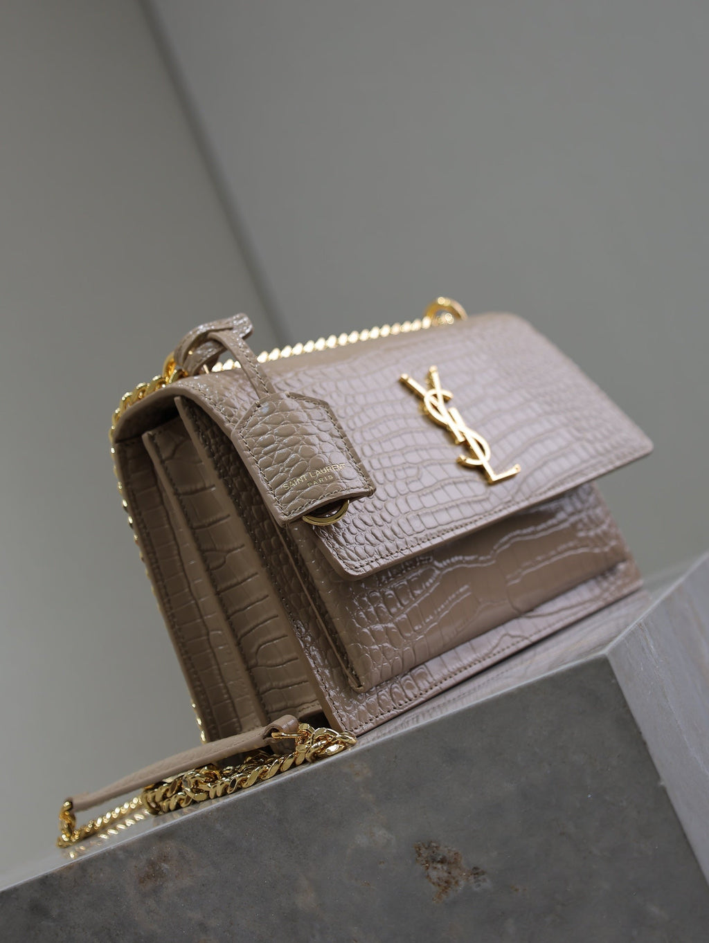 YSL 25S SUNSET MEDIUM 22 IN NUDE CROCODILE-EMBOSSED SHINY CALFSKIN GOLD HARDWRE