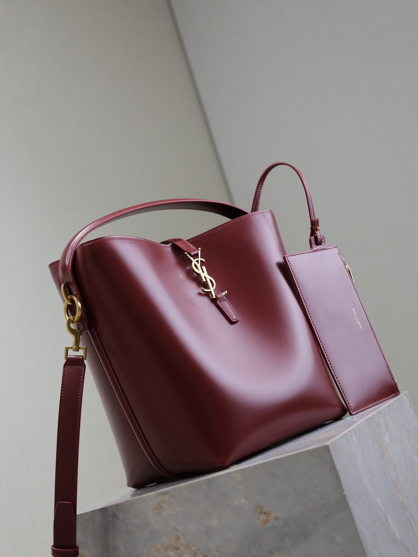 YSL 25S LE 5 À 7 BUCKET 26 IN DARK BURGUNDY CALFSKIN GOLD HARDWARE