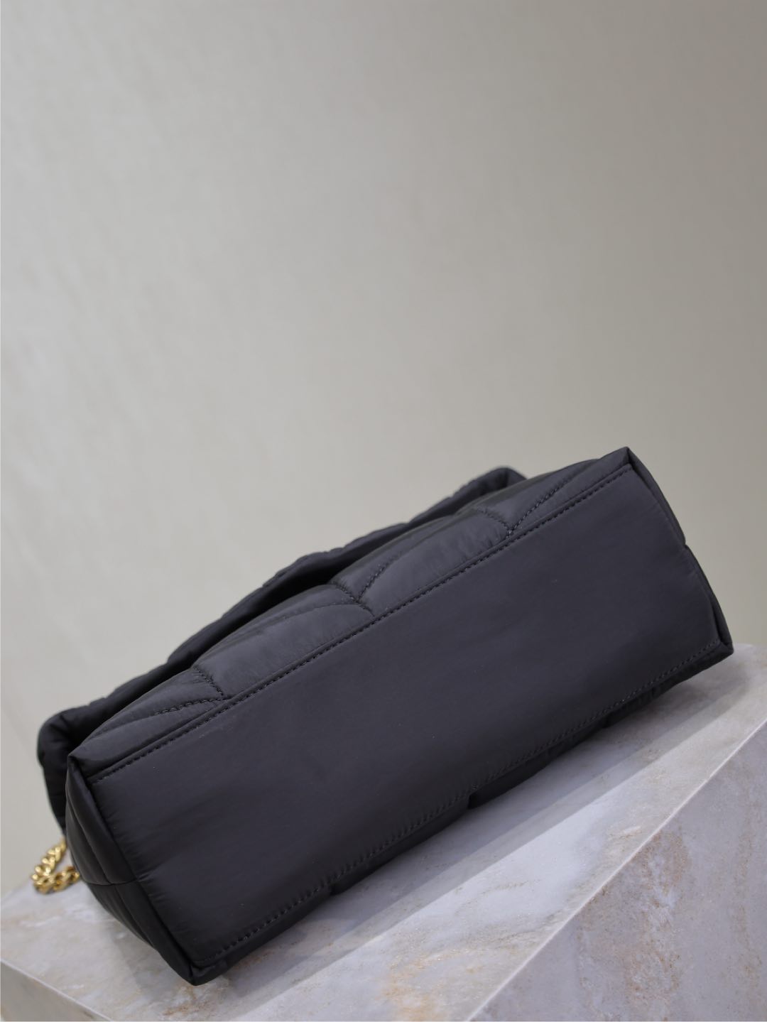 YSL 25S LOULOU PUFFER MEDIUM 29 IN BLACK NYLON