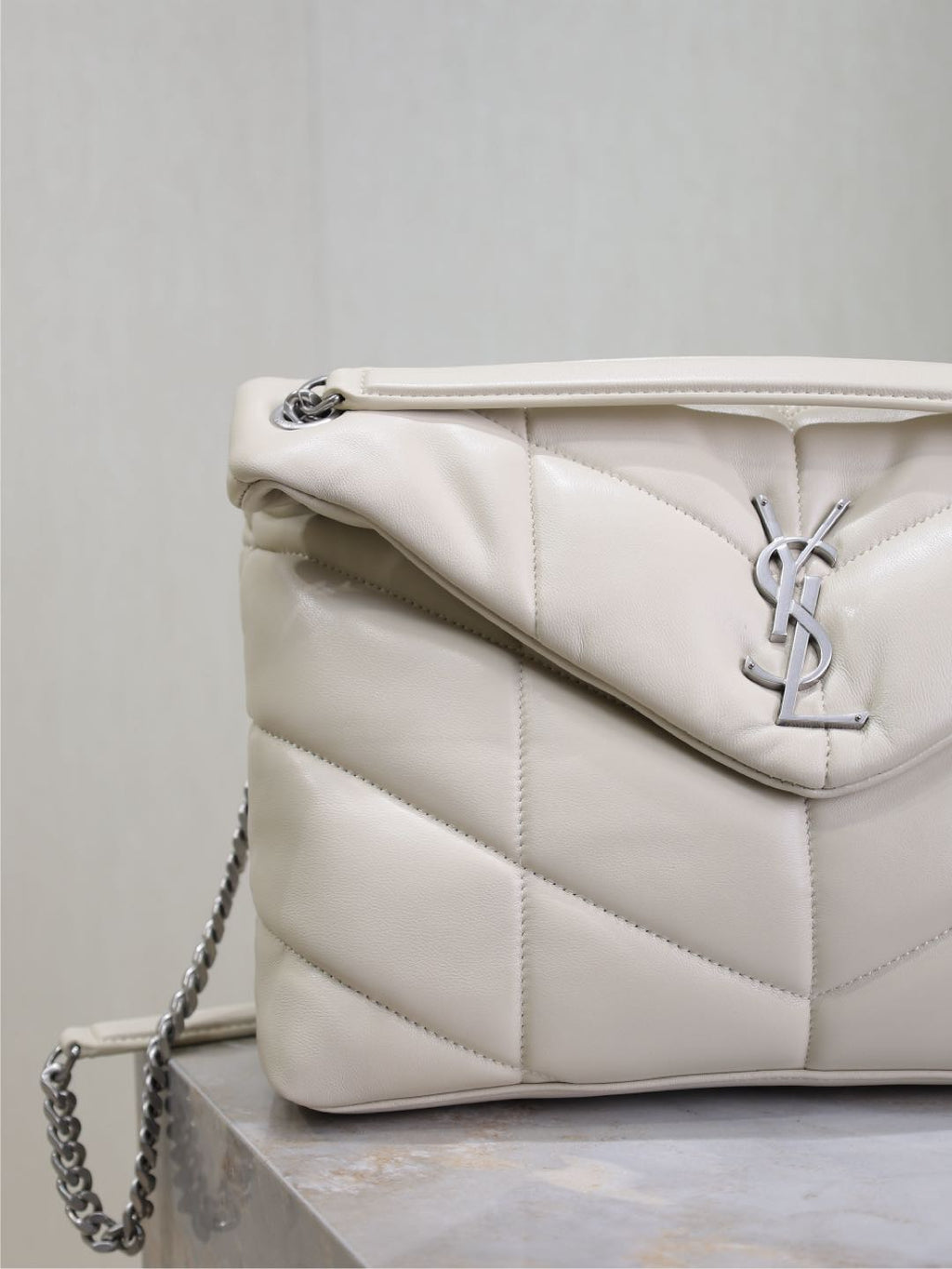 YSL 25S LOULOU PUFFER GM 35 IN SMOKEY TAUPE CALFSKIN SILVER HARDWRE