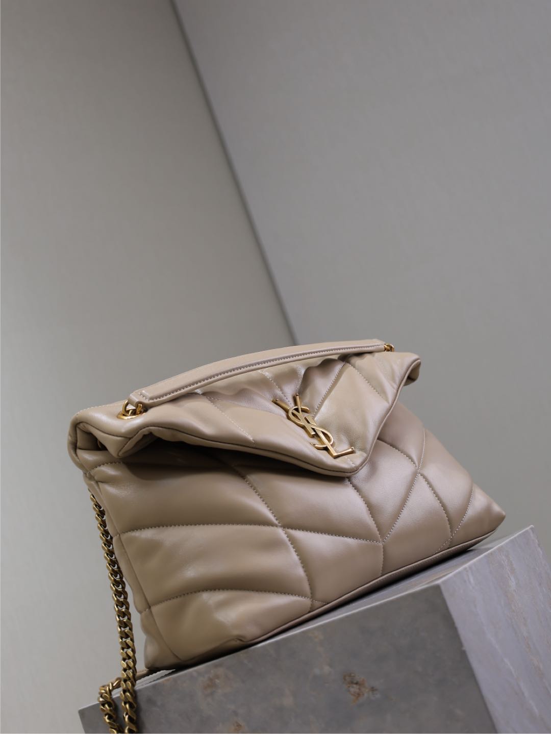 YSL 25S LOULOU PUFFER GM 35 IN BROWN CALFSKIN GOLD HARDWRE