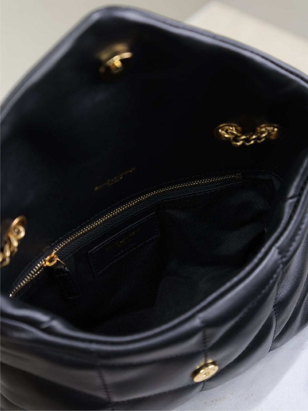 YSL 25S LOULOU PUFFER MINI 23 IN BLACK CALFSKIN GOLD HARDWARE