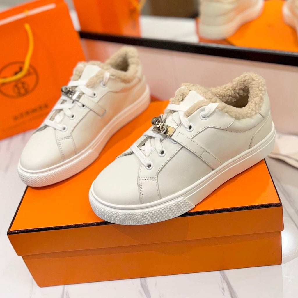 HERMES DAY SNEAKER IN WHITE CALFSKIN AND FLEECE LINING