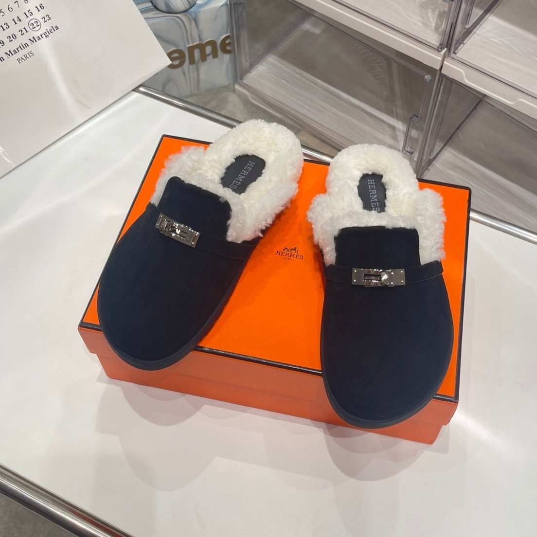 HERMES SLIP-ON MULE IN BLACK SUEDE AND SHEARLING LINING