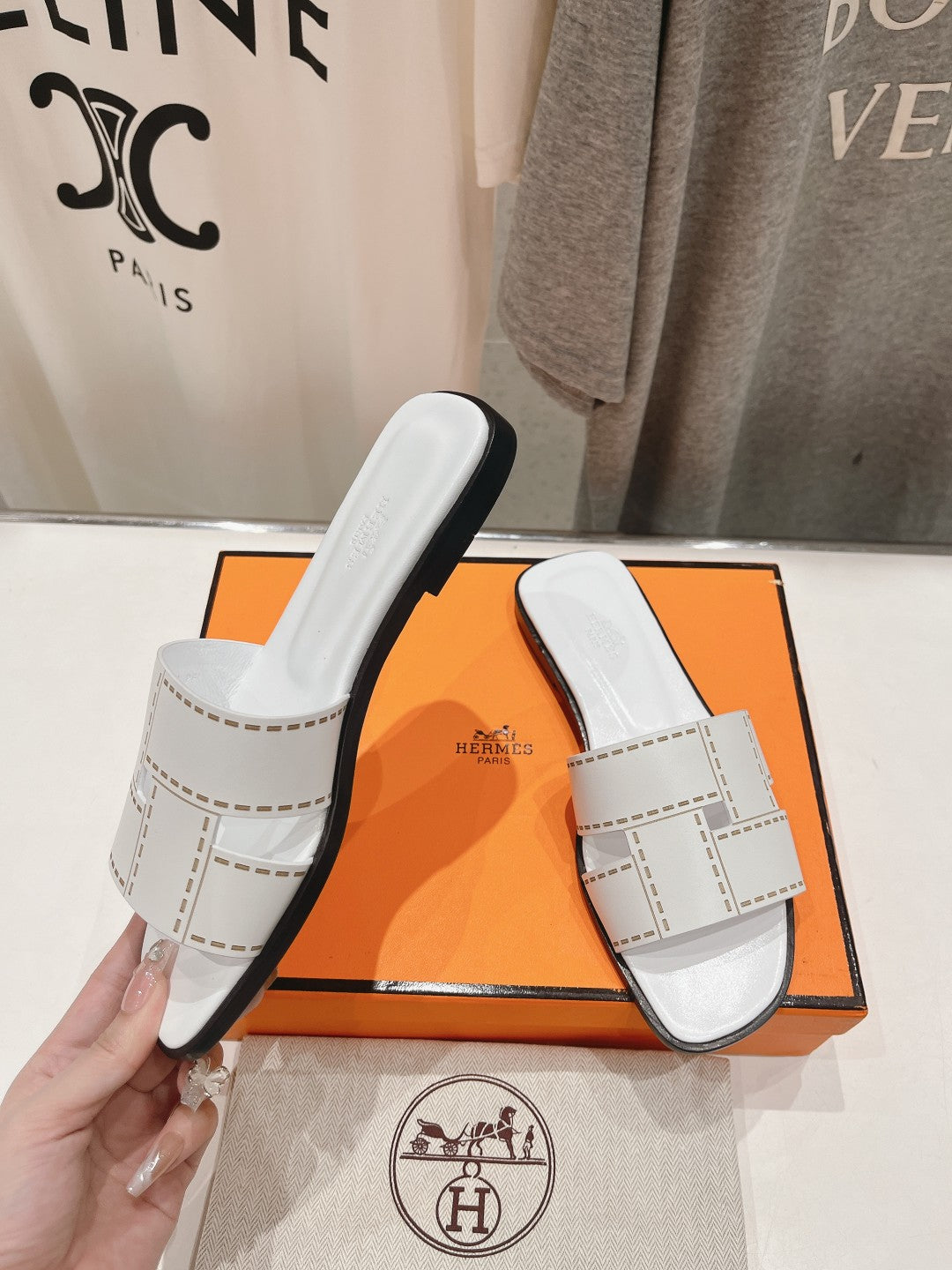 HERMES Idioma Sandal White Calfskin