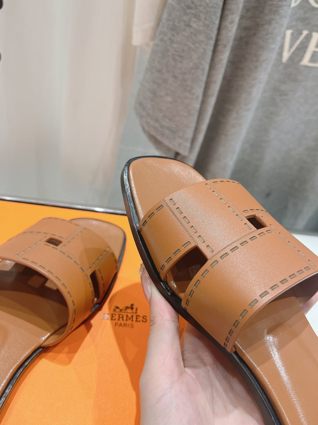 HERMES Idioma Sandal Tan Calfskin