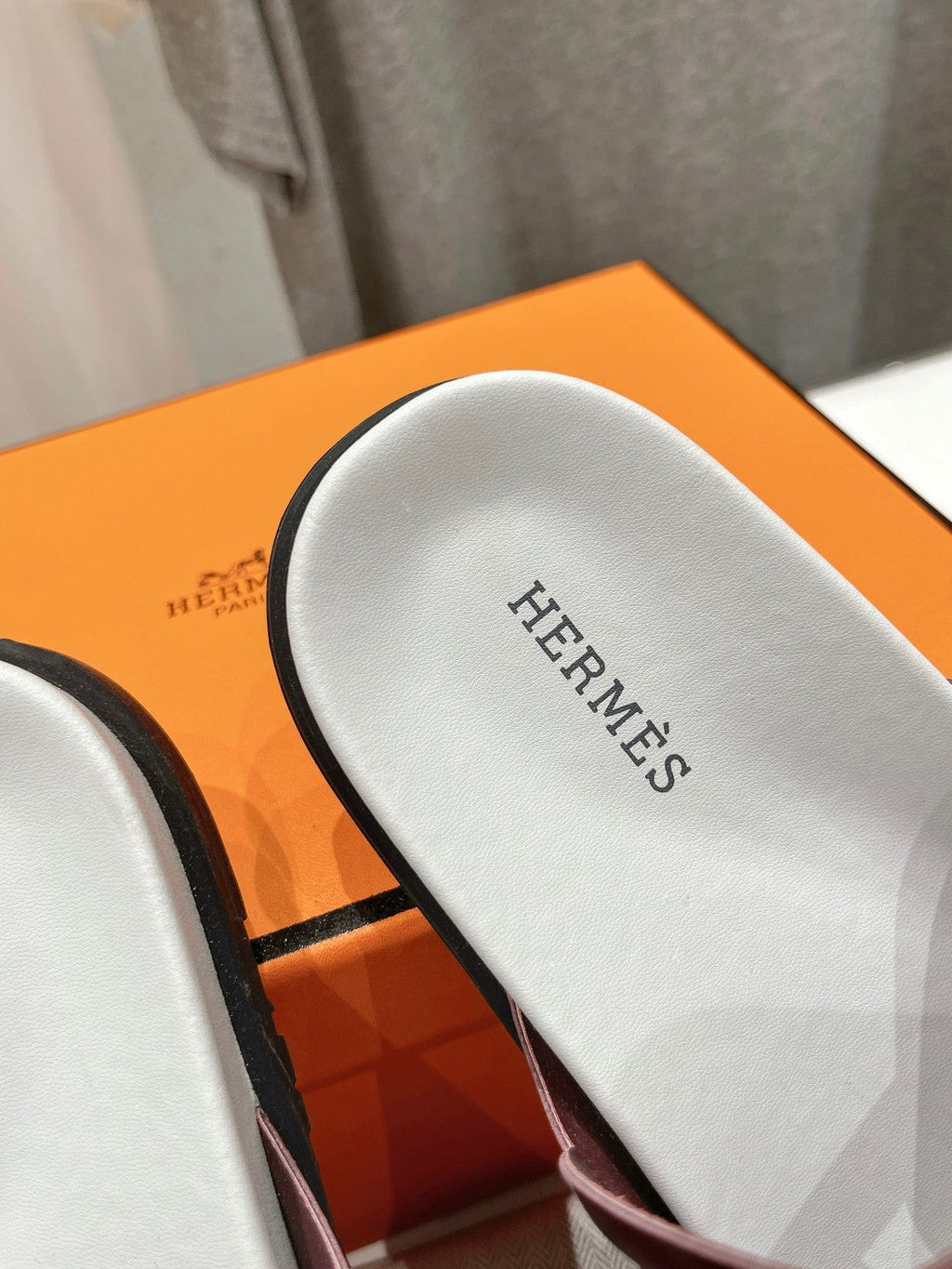 HERMES EXTRA SANDAL WHITE MIX BROWN CALFSKIN