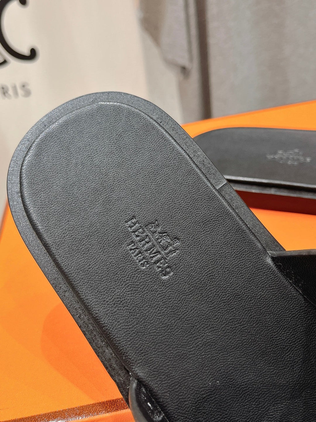 HERMES IZMIR SANDAL BLACK MIX WHITE LAMBSKIN