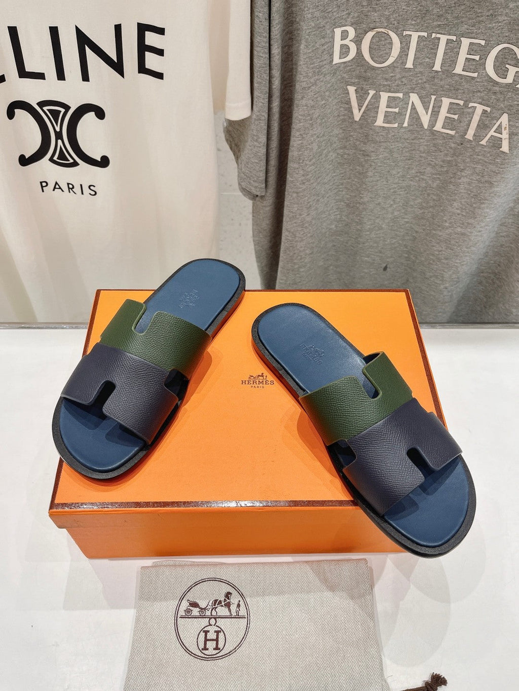HERMES IZMIR SANDAL AEGEAN MIX HUNTER MIX PEACOCK LAMBSKIN