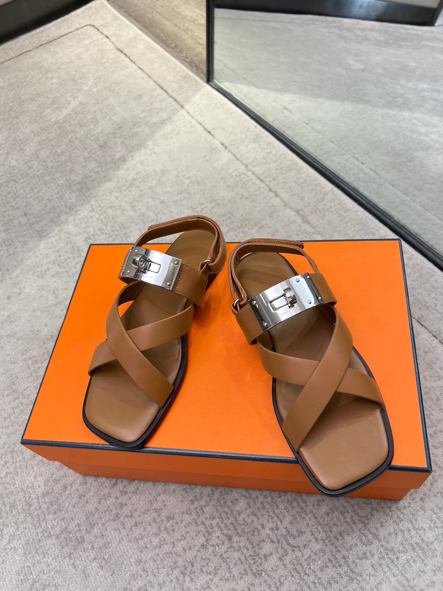 HERMES Ines sandal brown calfskin
