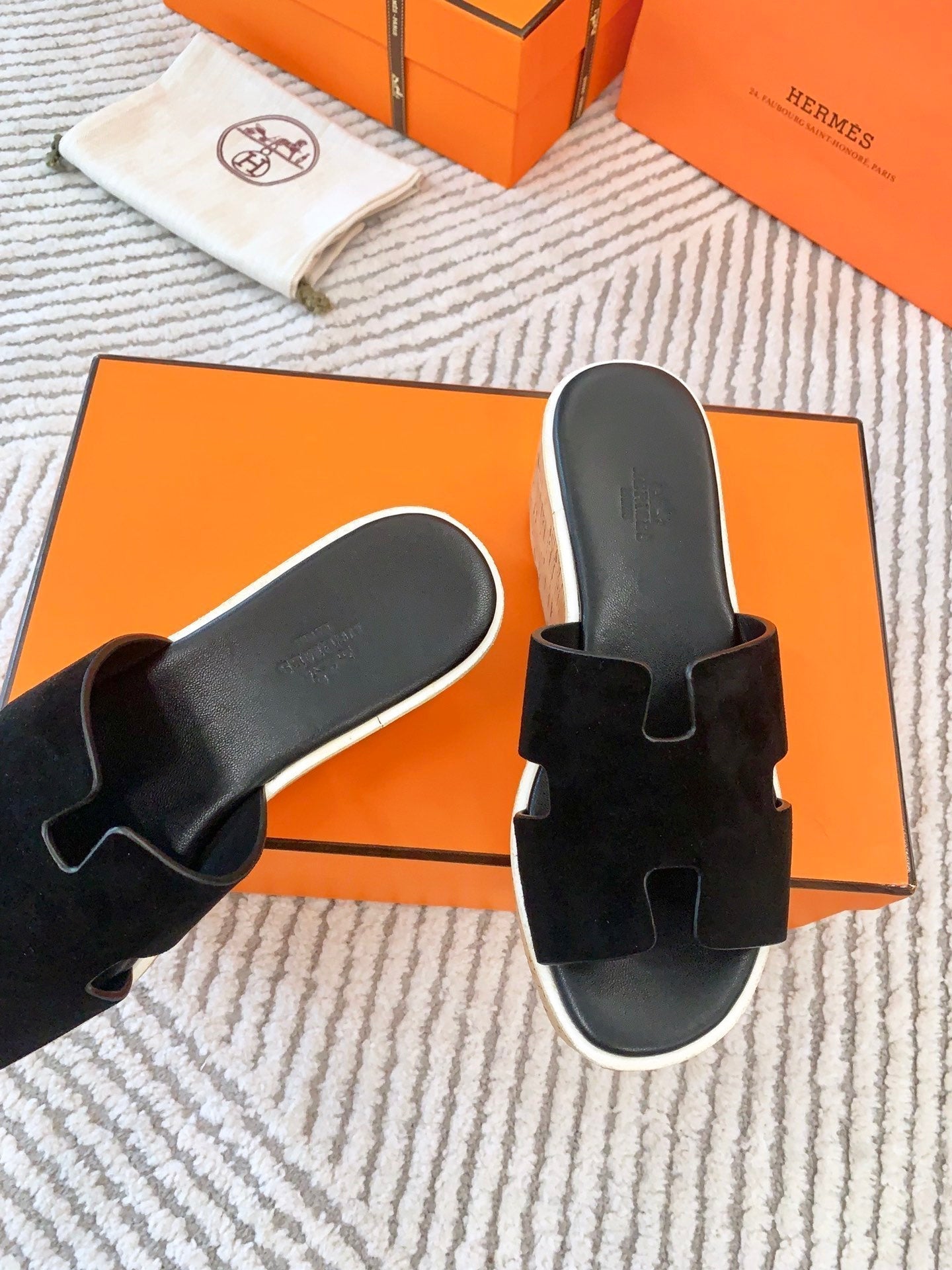HERMES EZE 65 SANDAL BLACK SUEDE