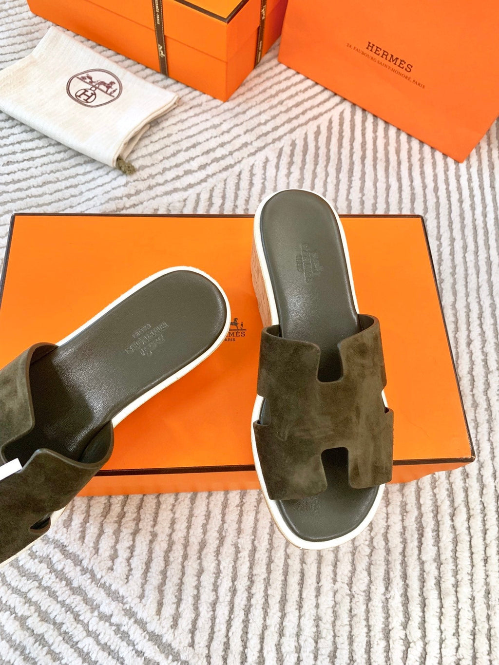 HERMES EZE 65 SANDAL ARMY SUEDE