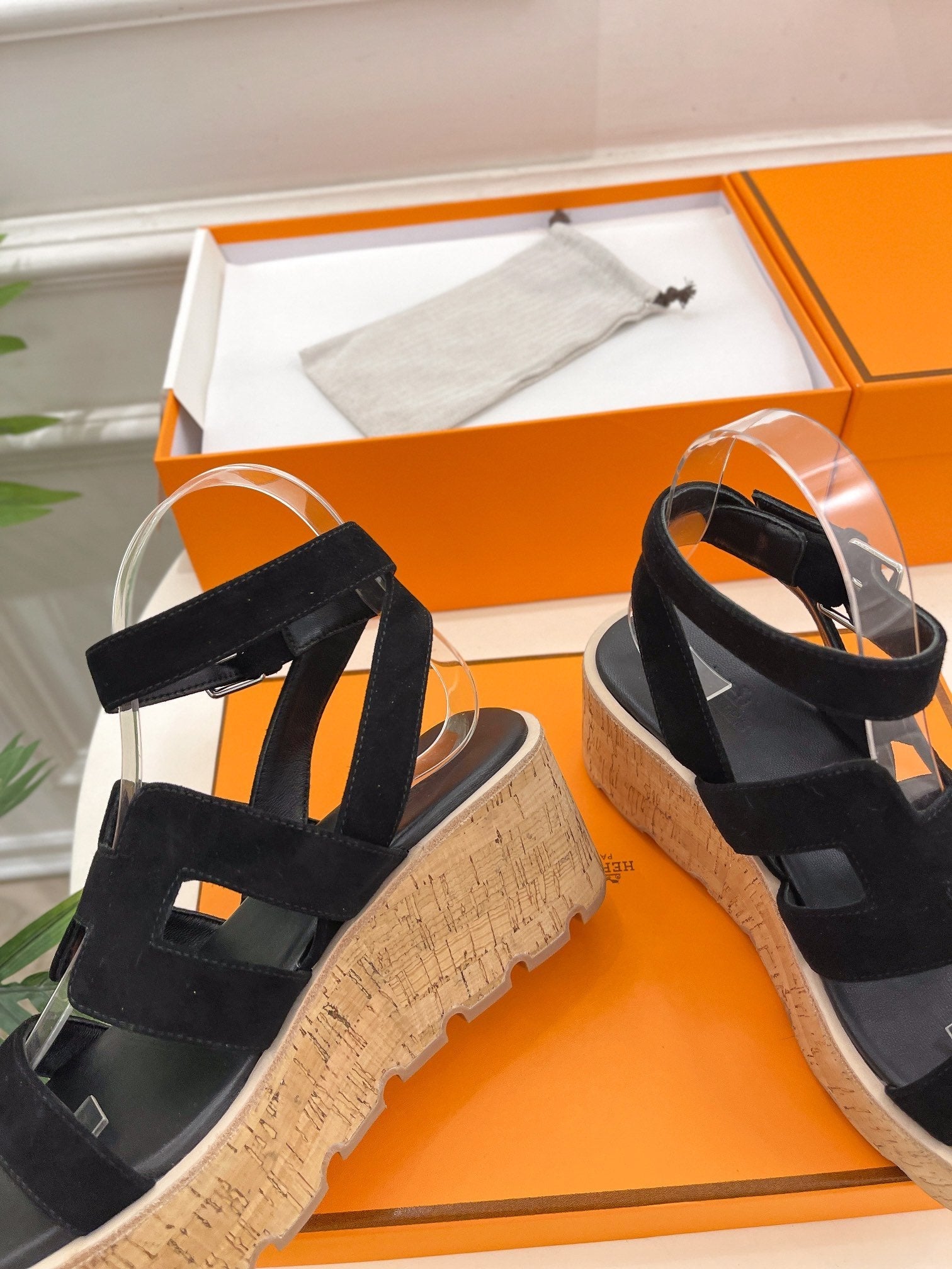 HERMES Havane 30 Sandal Black Suede