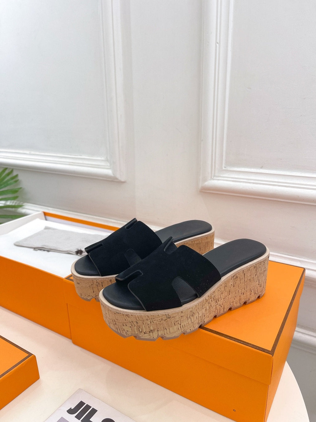 HERMES Eze 30 Sandal Black Suede