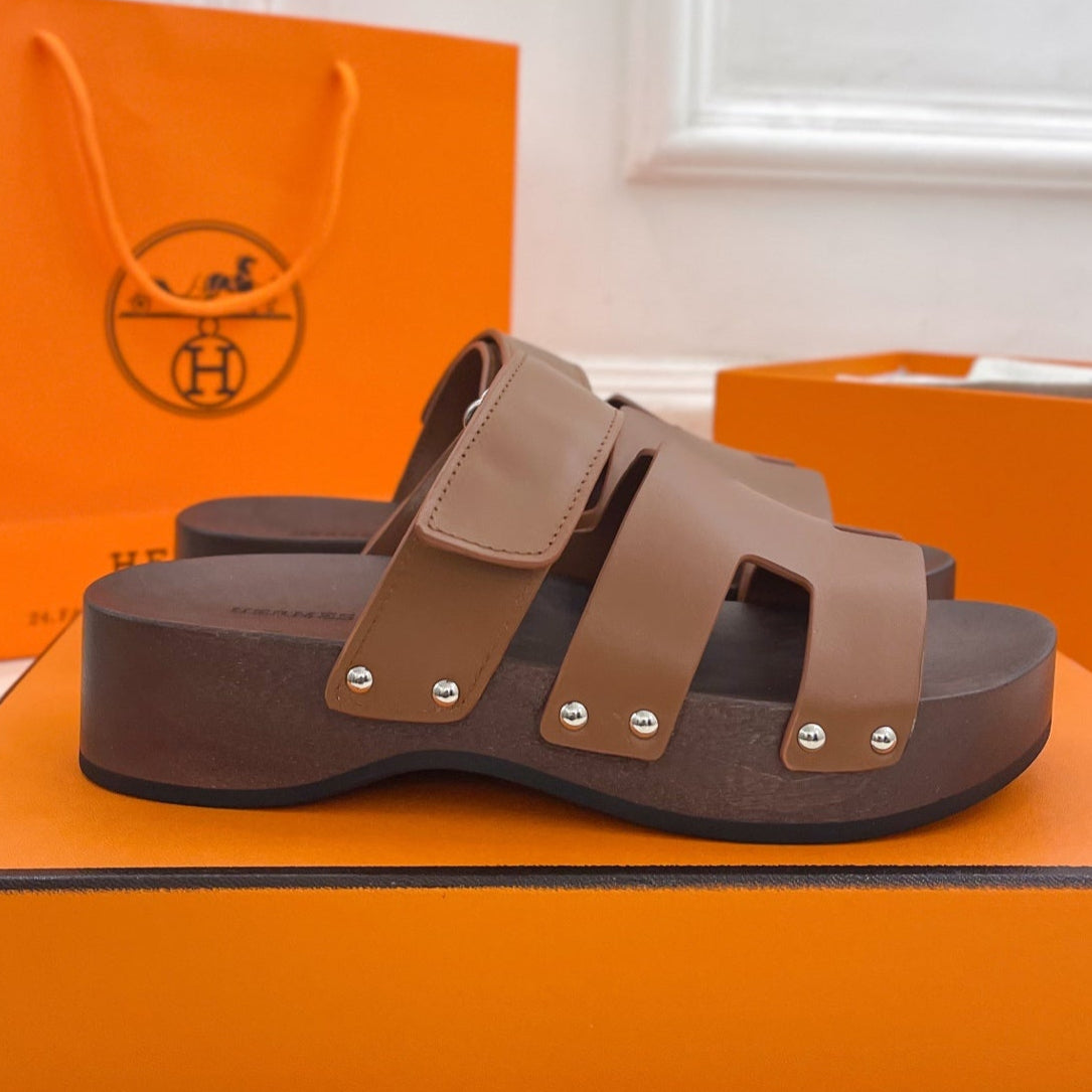 HERMES KOS CLOG IN BRONZE BROWN CALFSKIN
