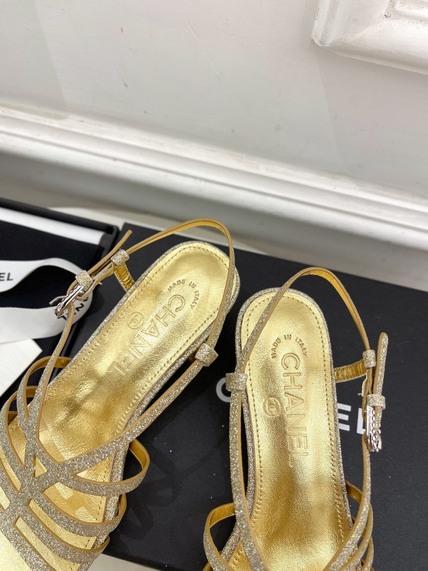 CHANEL GOLD ROMAN 5 CM SANDALS