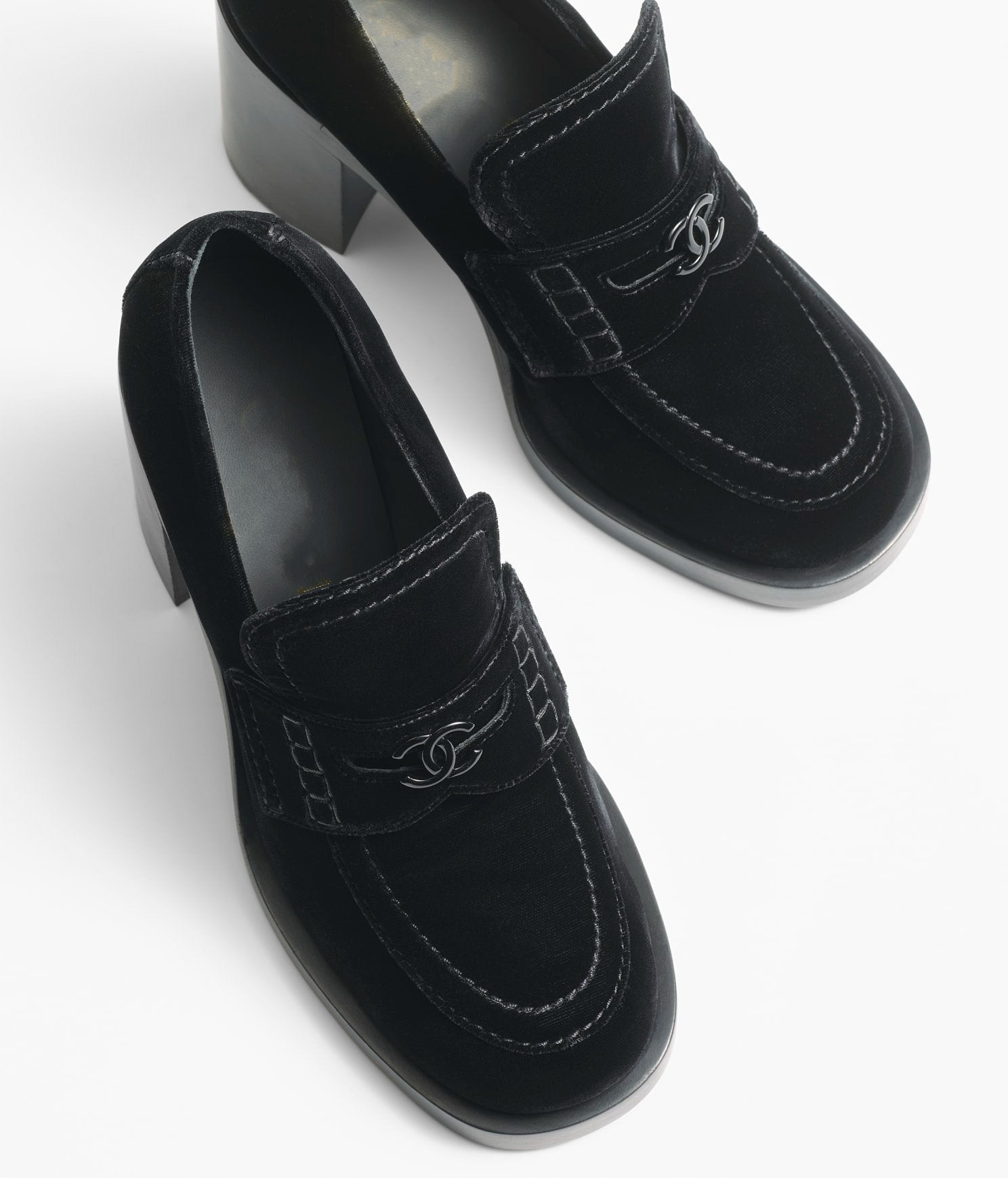 CHANEL MOASINS BLACK VELVET
