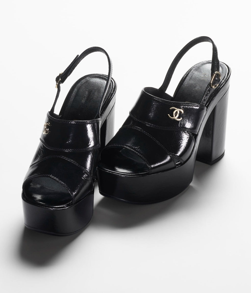 CHANEL SANDALS BLACK PATENT CRUMPLED LAMBSKIN