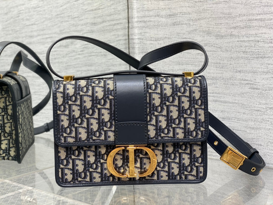 DIOR 30 MONTAIGNE 24CM BLUE OBLIQUE EMBROIDERY