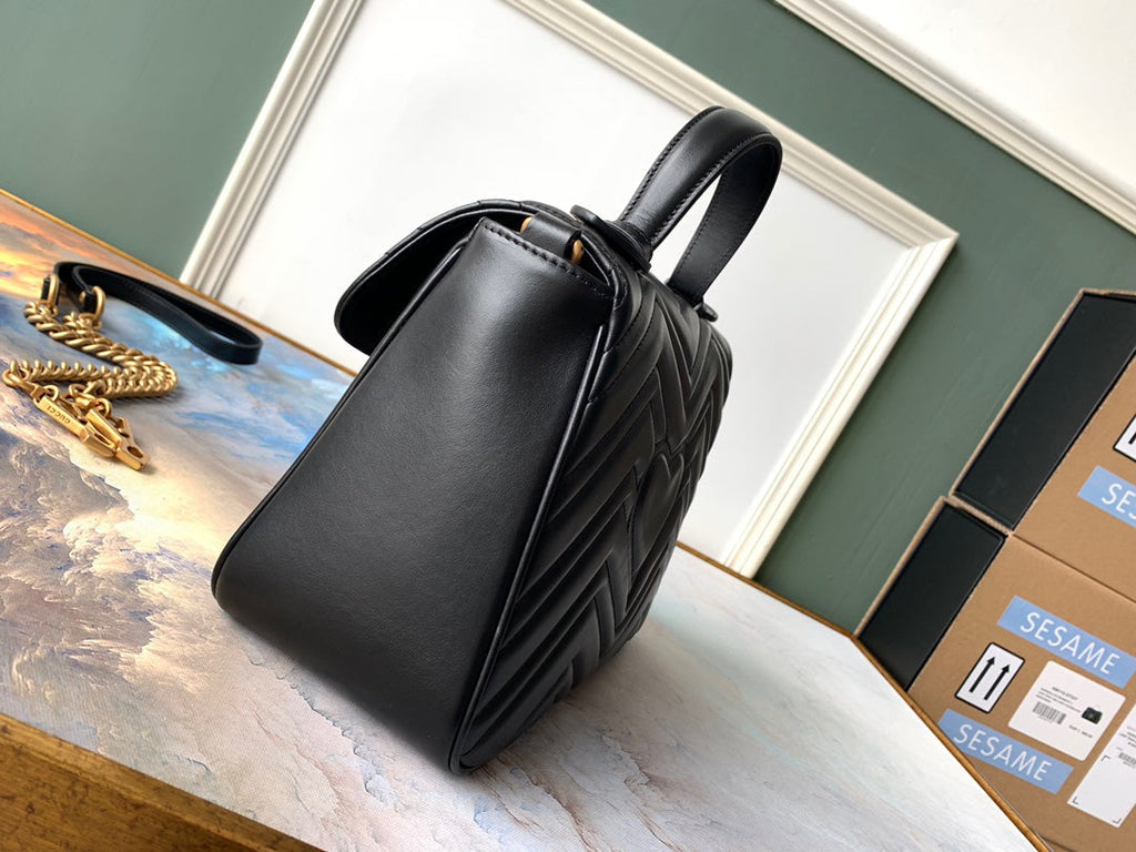 GUCCI Marmont 26.5cm Black Calfskin Gold Hardware
