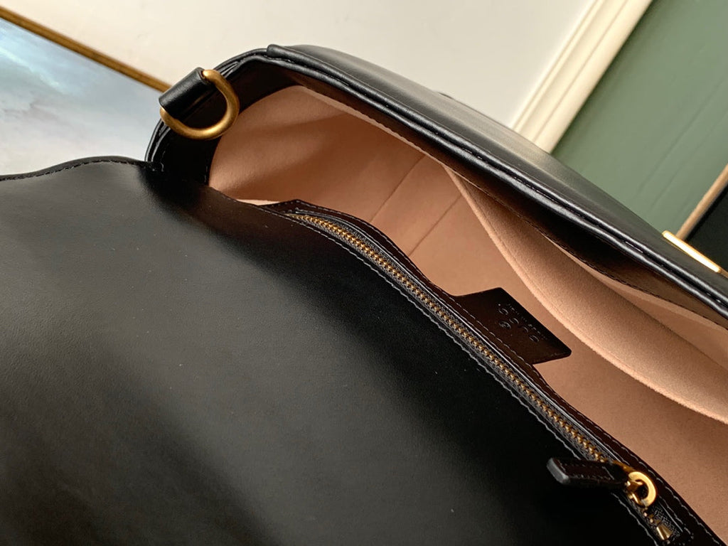 GUCCI Marmont 26.5cm Black Calfskin Gold Hardware