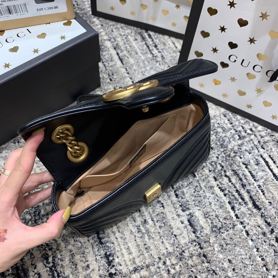 GUCCI Marmont 22cm Black Calfskin Gold Hardware