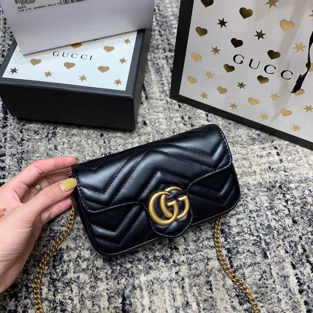 GUCCI Marmont Mini 16.5cm Black Calfskin Gold Hardware