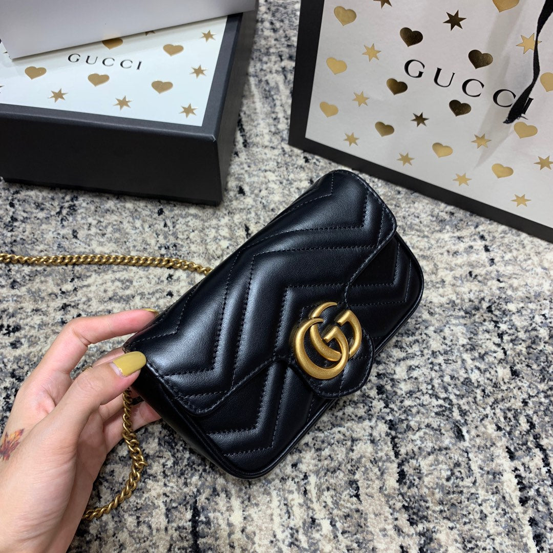 GUCCI Marmont Mini 16.5cm Black Calfskin Gold Hardware
