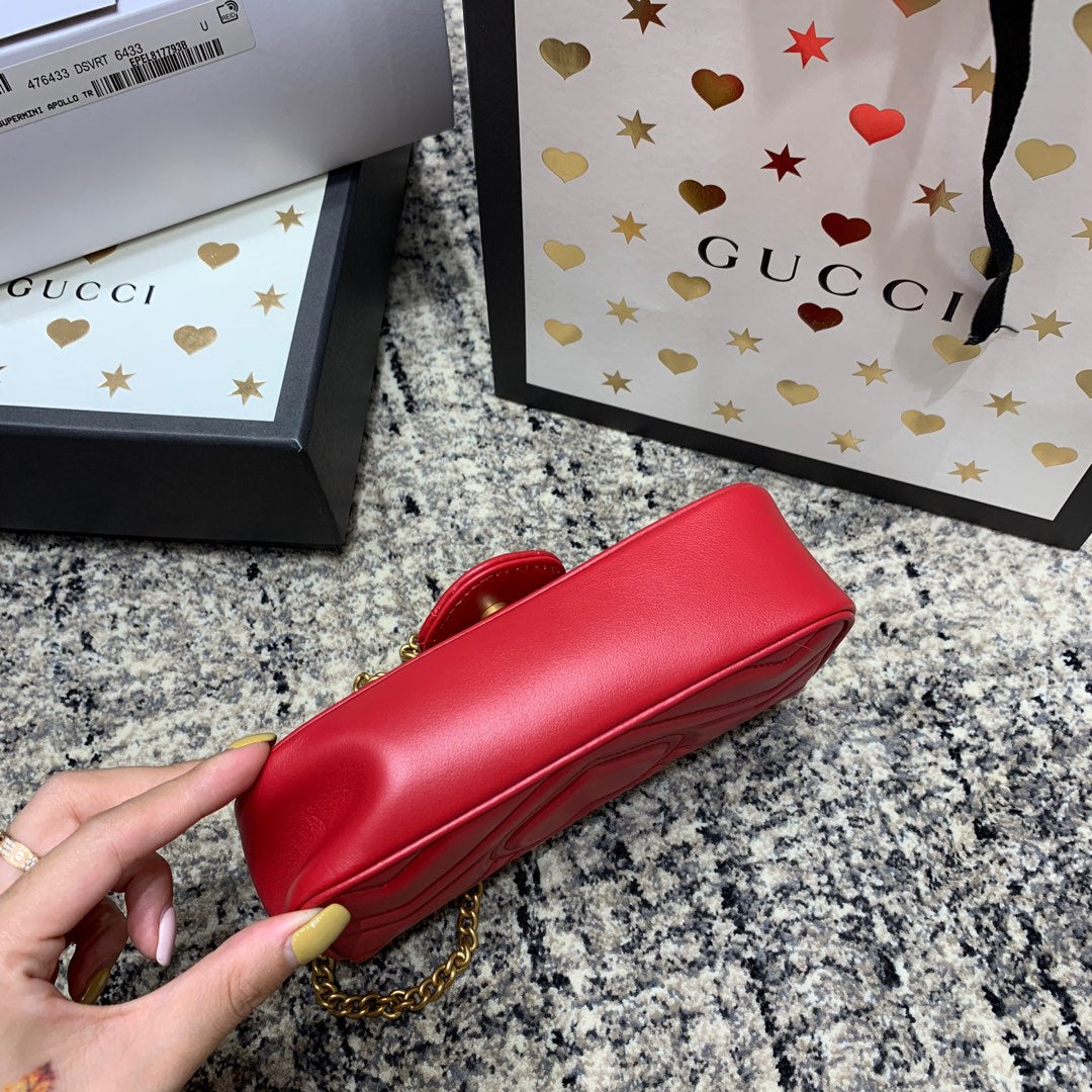 GUCCI Marmont Mini 16.5cm Red Calfskin Gold Hardware