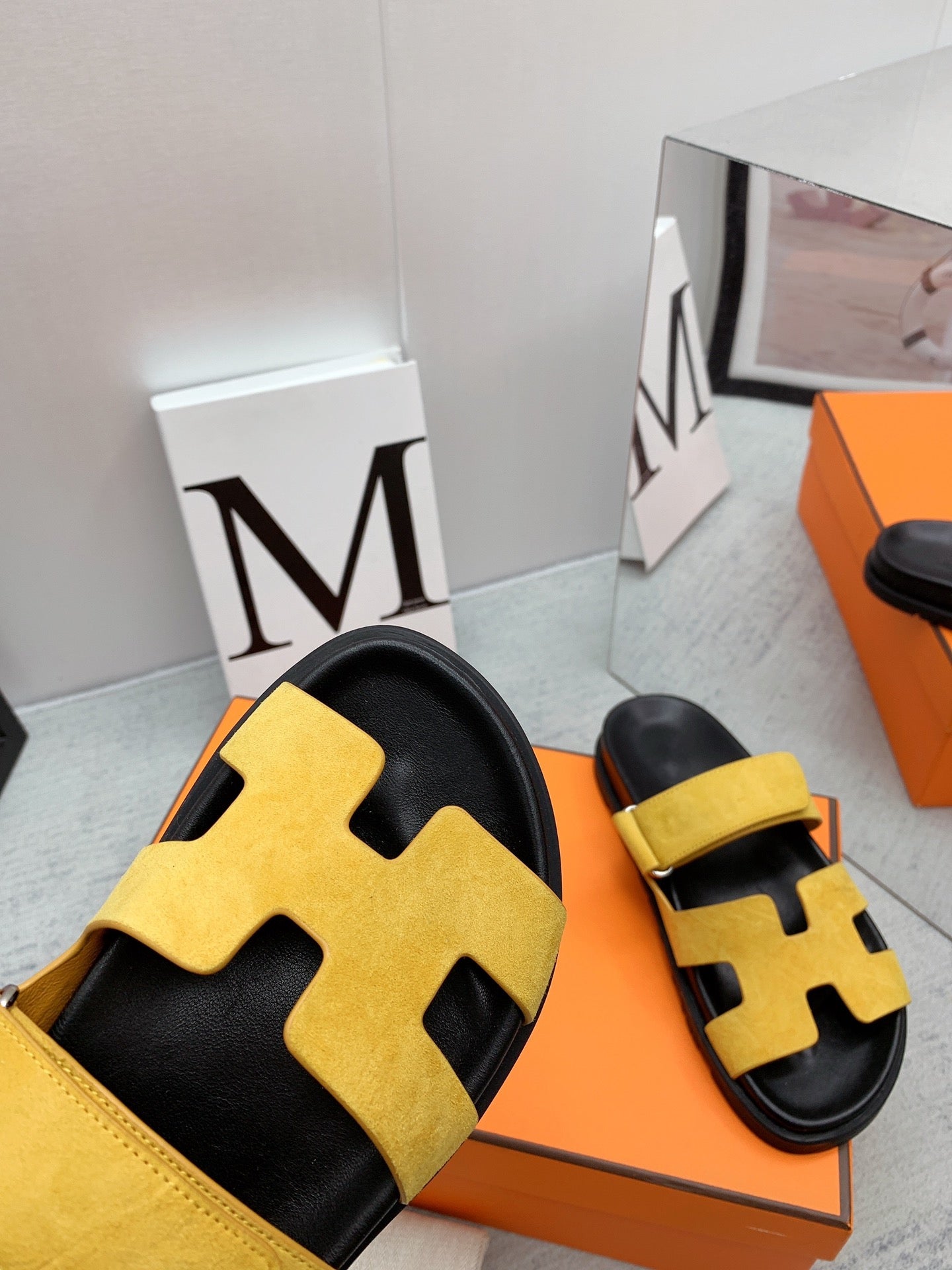 HERMES Chypre Sandal Yellow