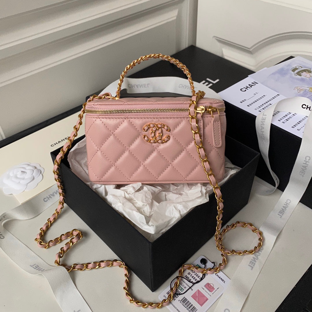 CHANEL Vanity Case 17cm Pink Lambskin Gold hardware