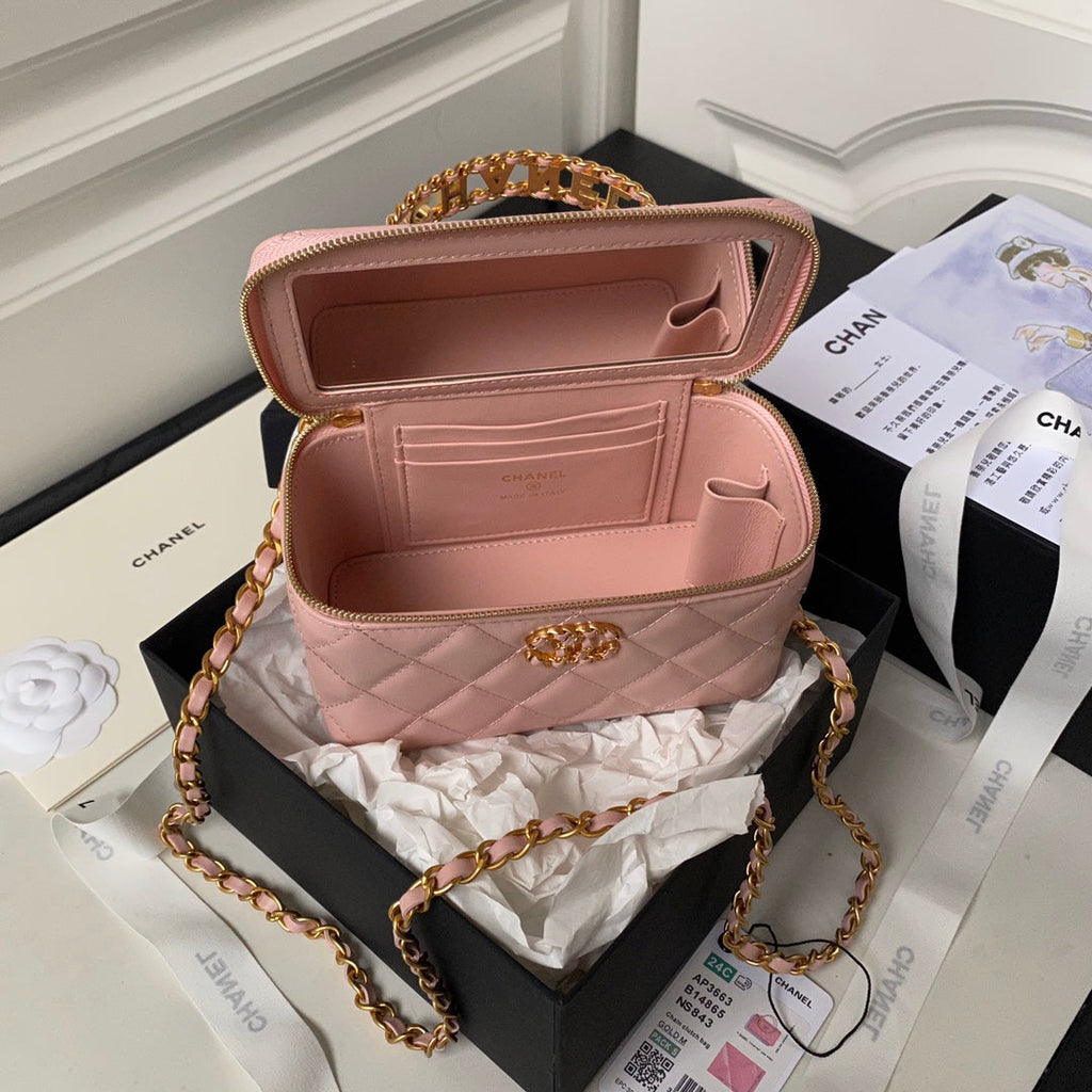 CHANEL Vanity Case 17cm Pink Lambskin Gold hardware