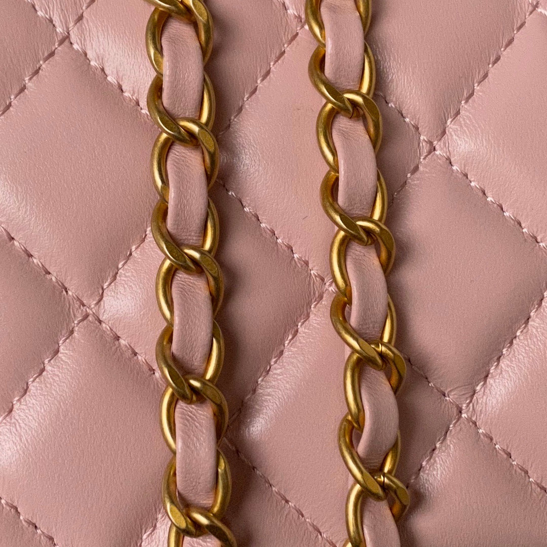 CHANEL Vanity Case 17cm Pink Lambskin Gold hardware
