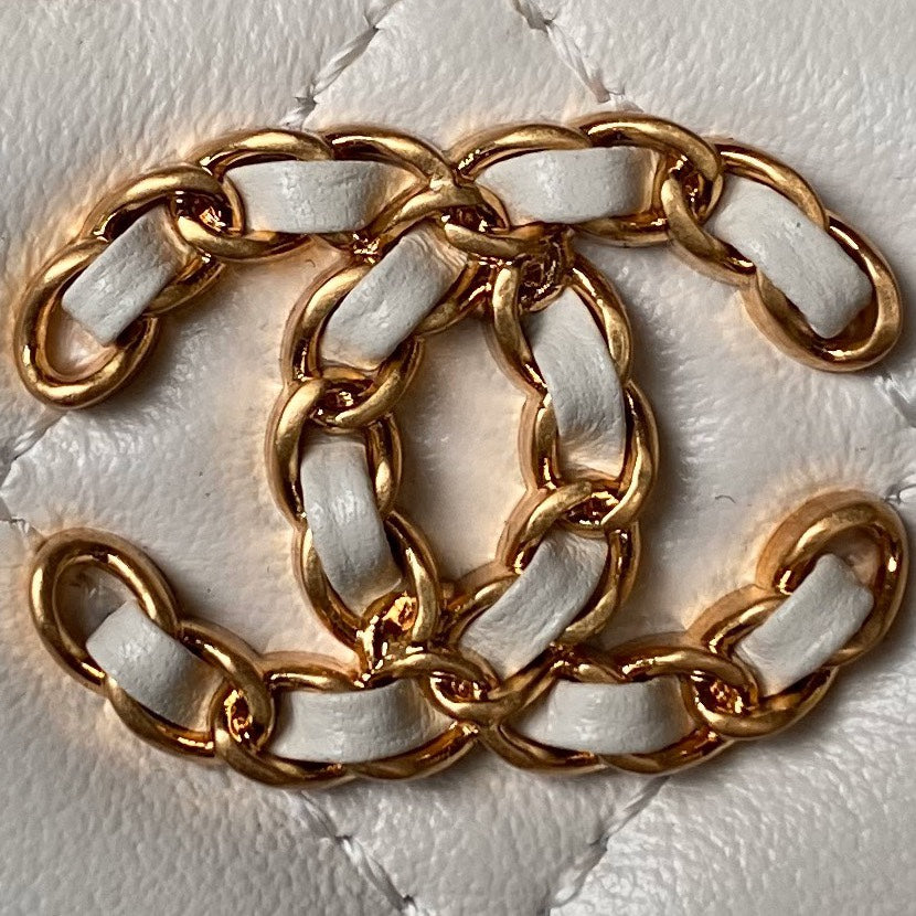 CHANEL Vanity Case 17cm White Lambskin Gold hardware