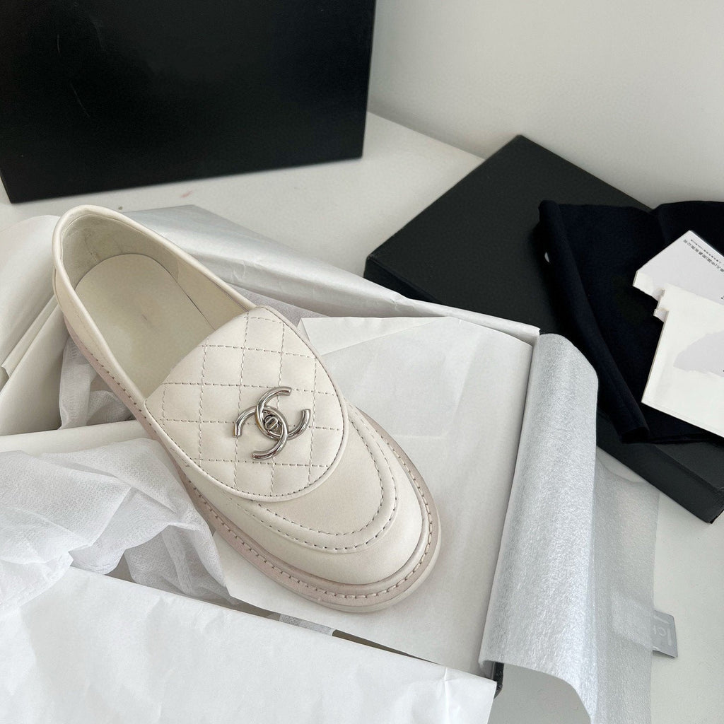CHANEL Moasins White Quilted Calfskin Silver